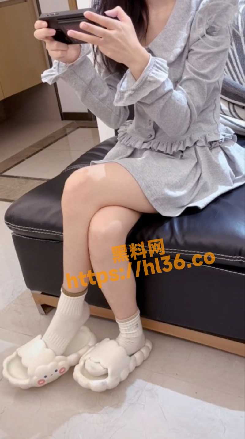 乱伦大神破处妹妹过后再创佳作！历经3个月终于再次吃到妹妹的蜜桃臀和绝美嫩穴！