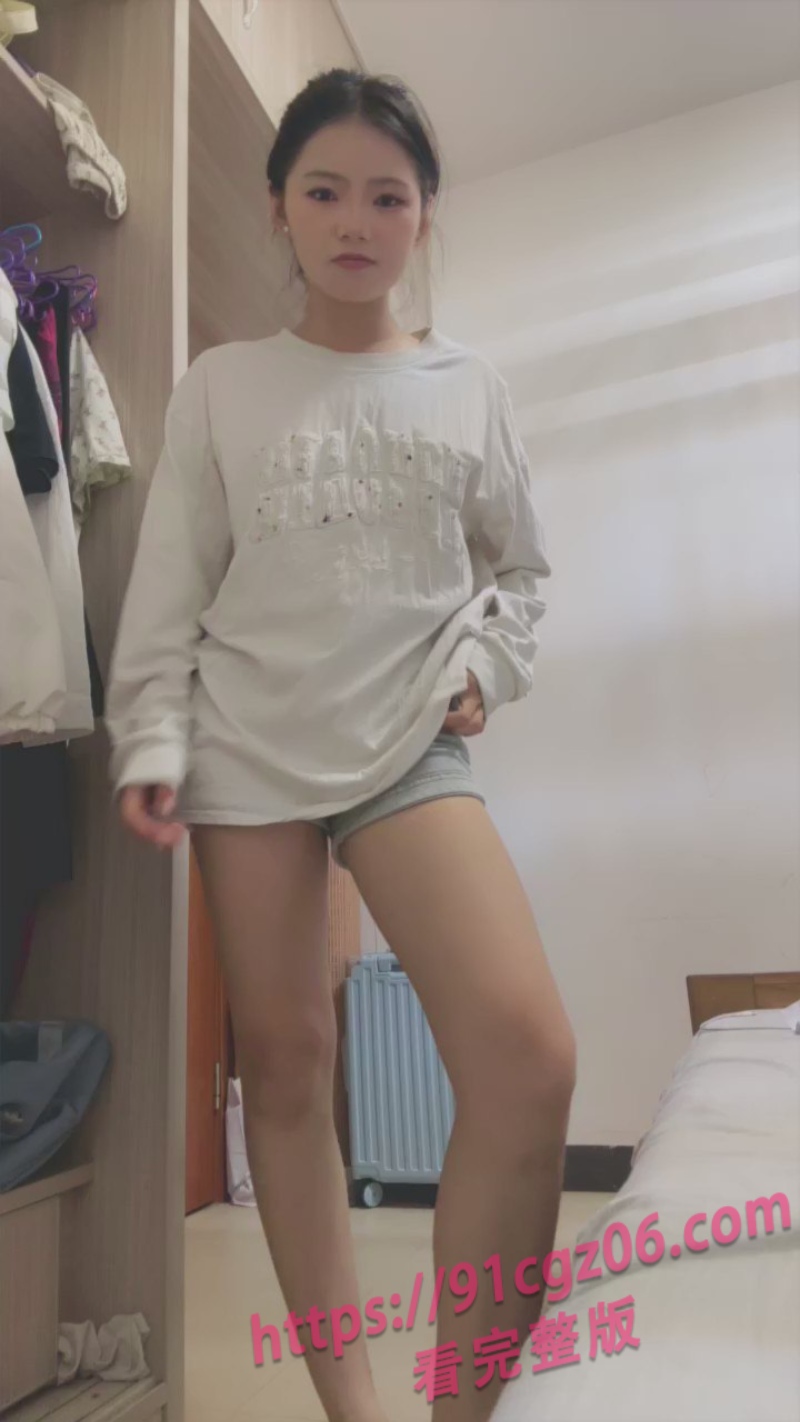 美少女网黄困困兔 最新直播合集流出 全程露脸自慰直播间都疯狂了!