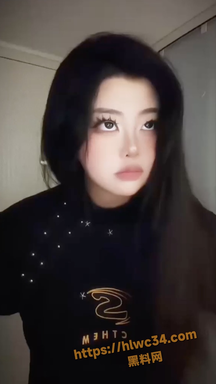 抖音超骚反差博主 Wendy 顶级大尺度私拍 巨乳舌钉阿黑颜私密视频流出