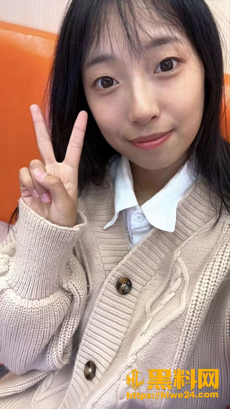 成都川大中文系巨乳反差婊小母狗 沈柔 被按在窗边后入调教到哭着求内射
