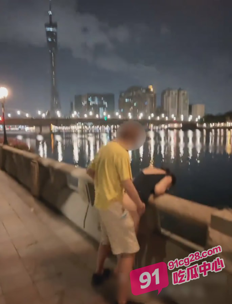 绿帽界天花板 宇宙的琴弦广州小蛮腰野战 让单男爆操老婆!