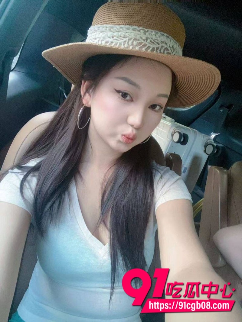 KTV包厢淫乱合集 表面一副清纯女神的样子2 KTV包厢淫乱合集 表面一副清纯女神的样子2