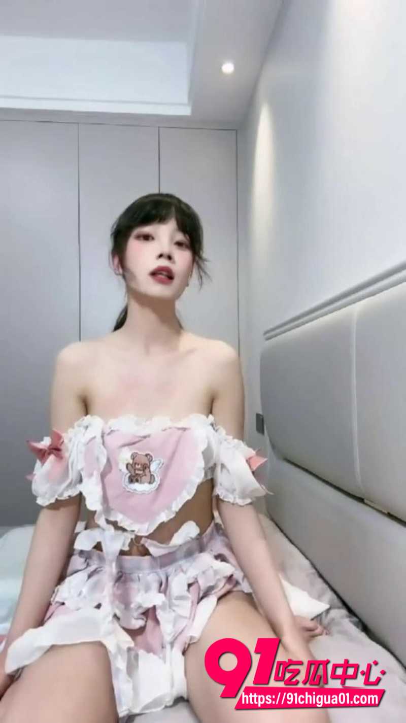 清纯反差骚妹梦梦2 清纯反差骚妹梦梦2