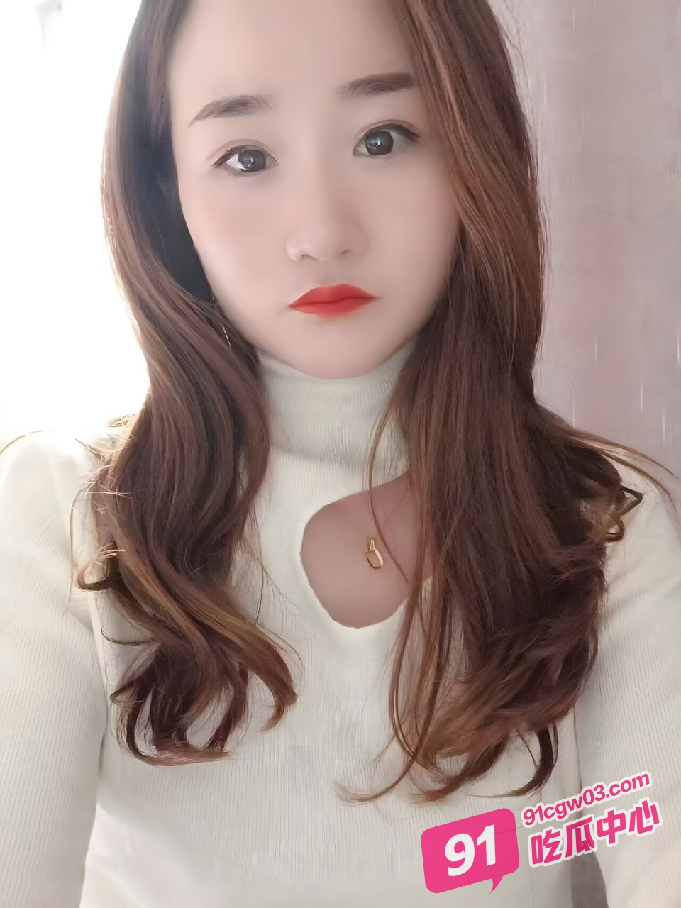 河南绿帽老公陈志强带着自己的老婆约炮单男 淫妻被二男夹击高潮不断！