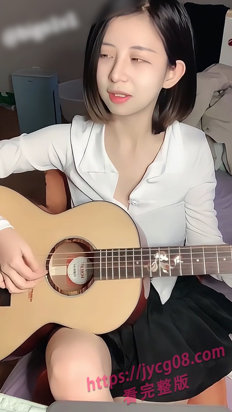 小妲己主播小舒直播间自弹自唱甜美可人 私下扣逼自慰白浆直冒 配图3