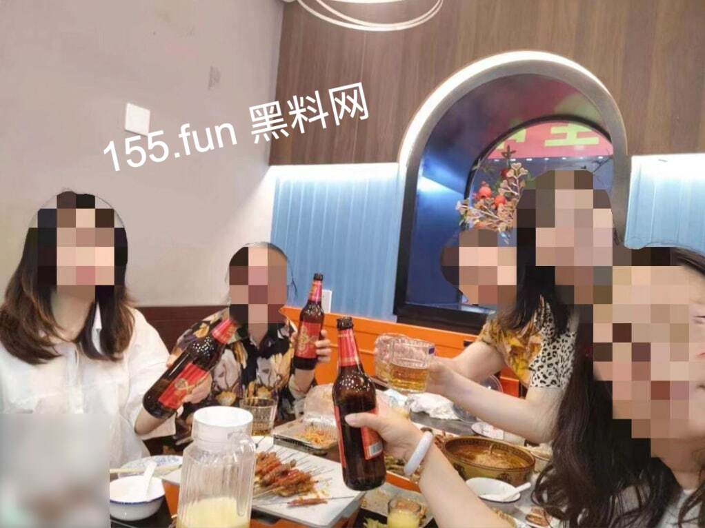 【原创首发】（1）⼩姨⼦的离异，激发了我对占有她的渴望… 7p 配图