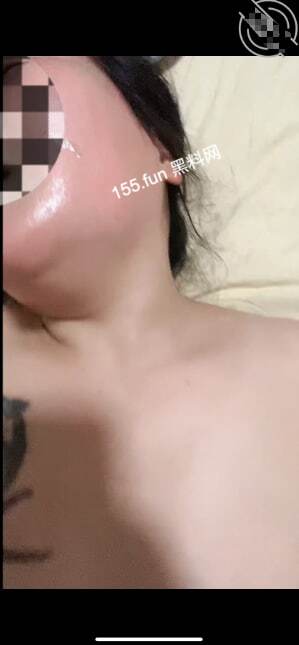 40分钟完整版三次⾼潮 妈妈被我操尿了 ⼤汗淋漓 爽