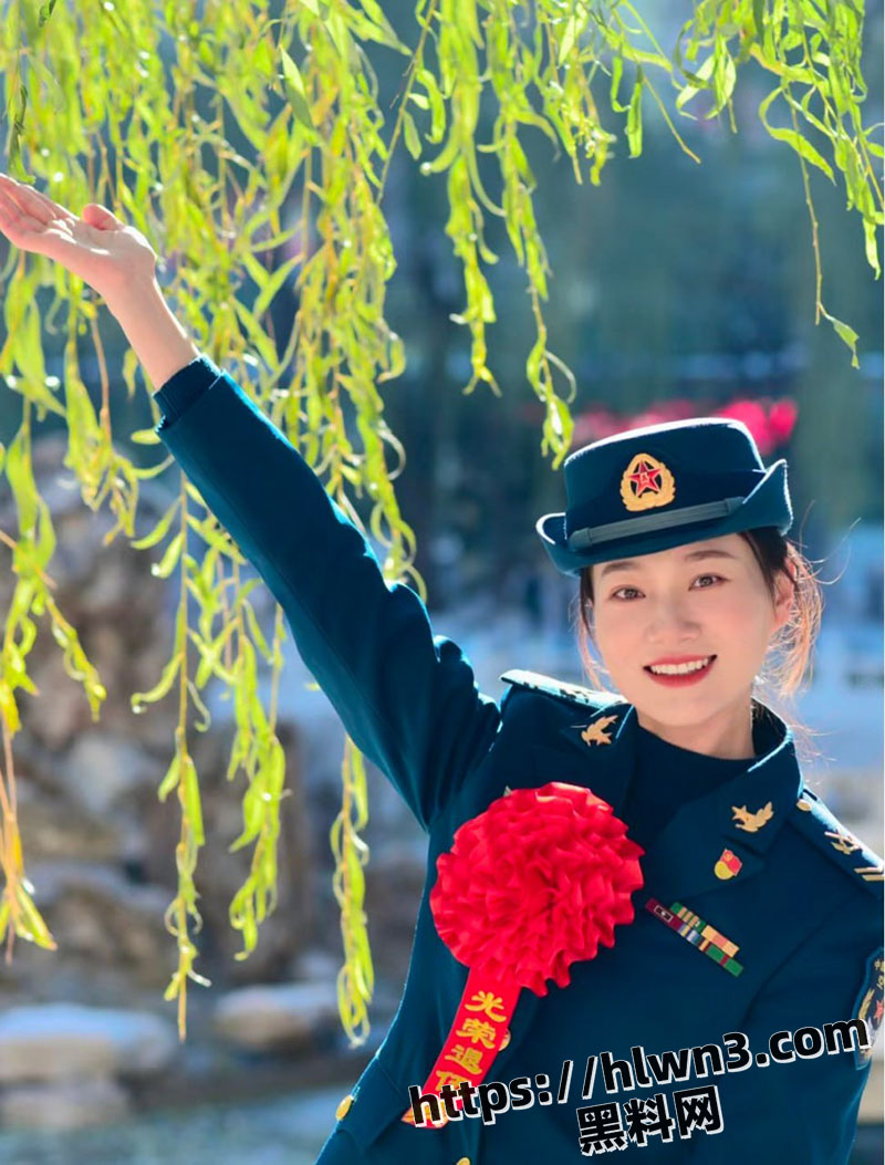 张津瑜后继有人 警花退政从商为求进步不惜服务洋鬼子 流出不雅视图疯传全网！