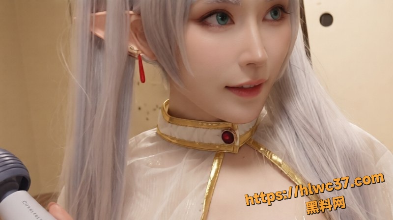 日本高颜值 coser 化身芙莉莲 激情群P性爱 白虎嫩穴被灌满精液