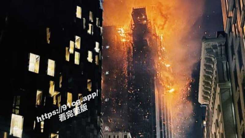 深夜最新！香港尖沙咀42高层大楼烧成巨大火炬 四级警戒饭店多人烧伤