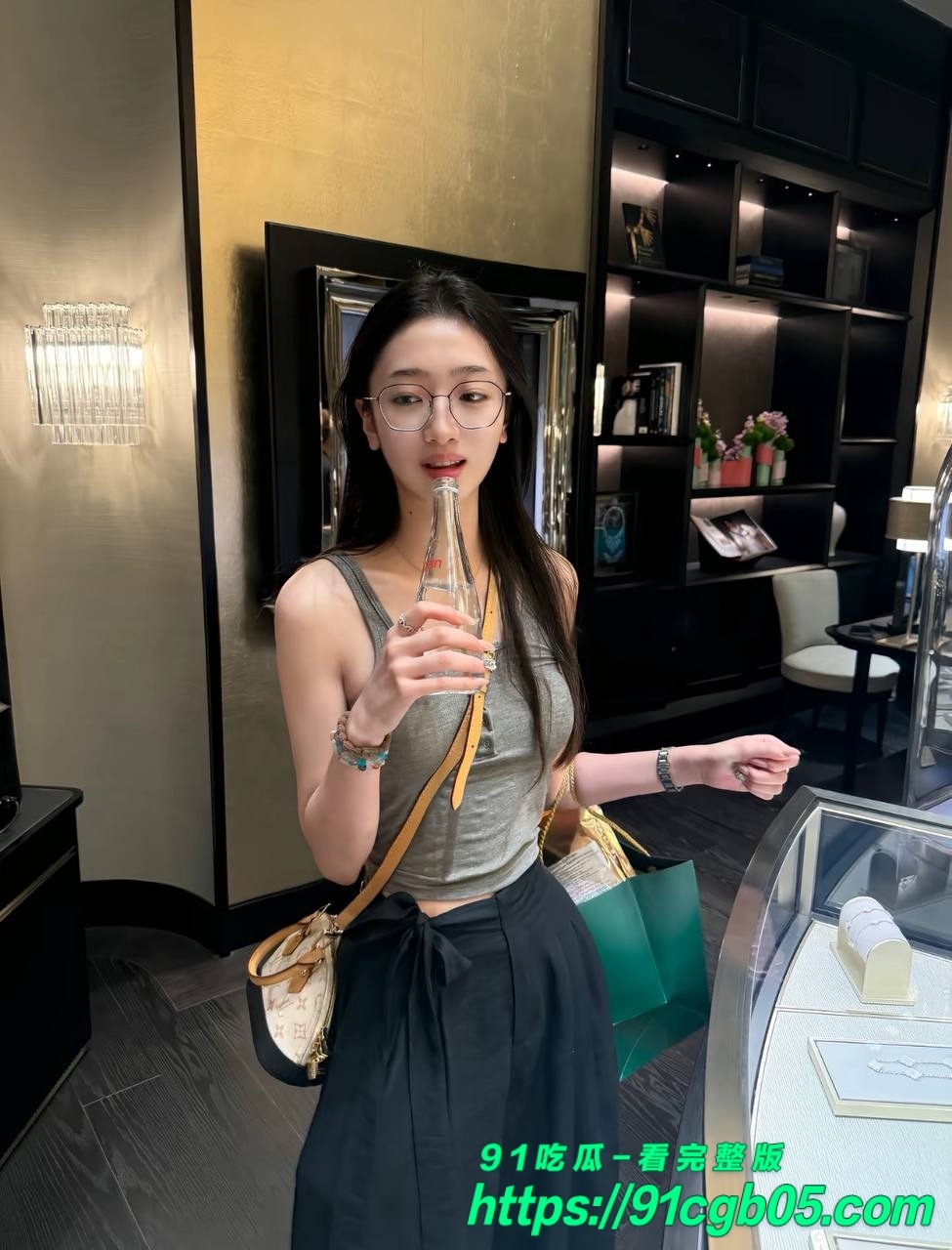 女友李禹熹曝光男演员荣梓杉家暴出轨38