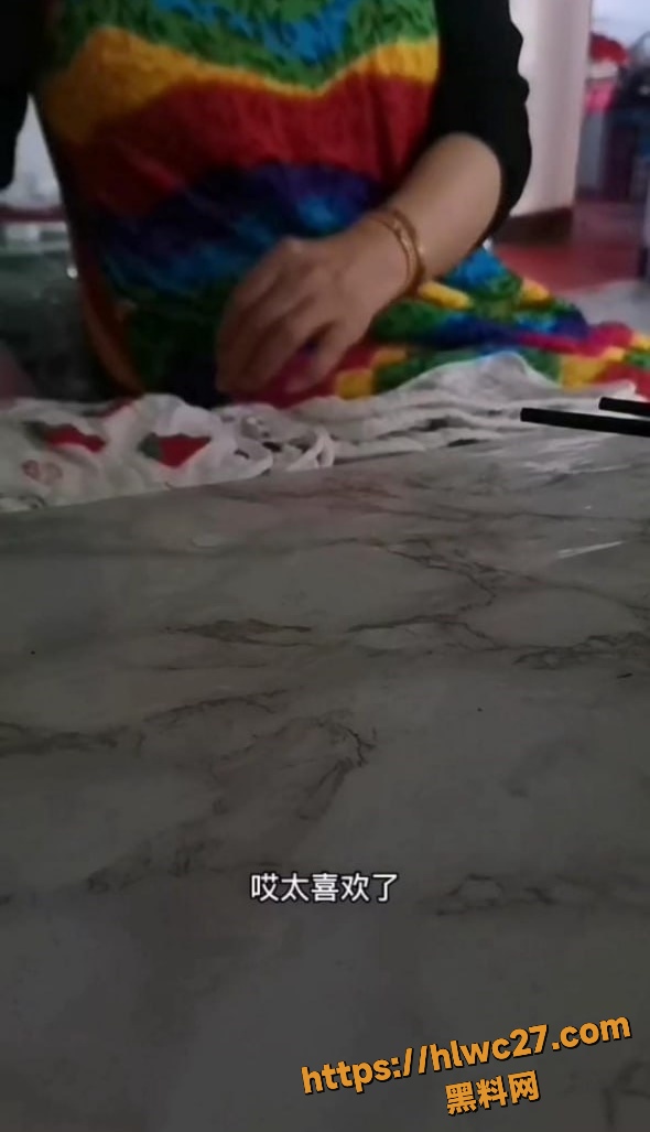 我和我妈 身体恢复了一些终于能操妈妈了 与母缠绵26-30集 海角社区