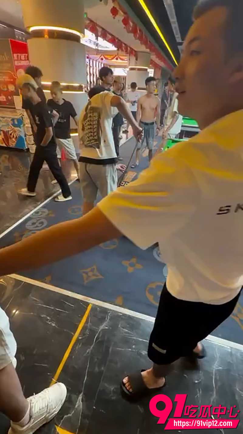 湖南永州道县台球厅打架现场 7