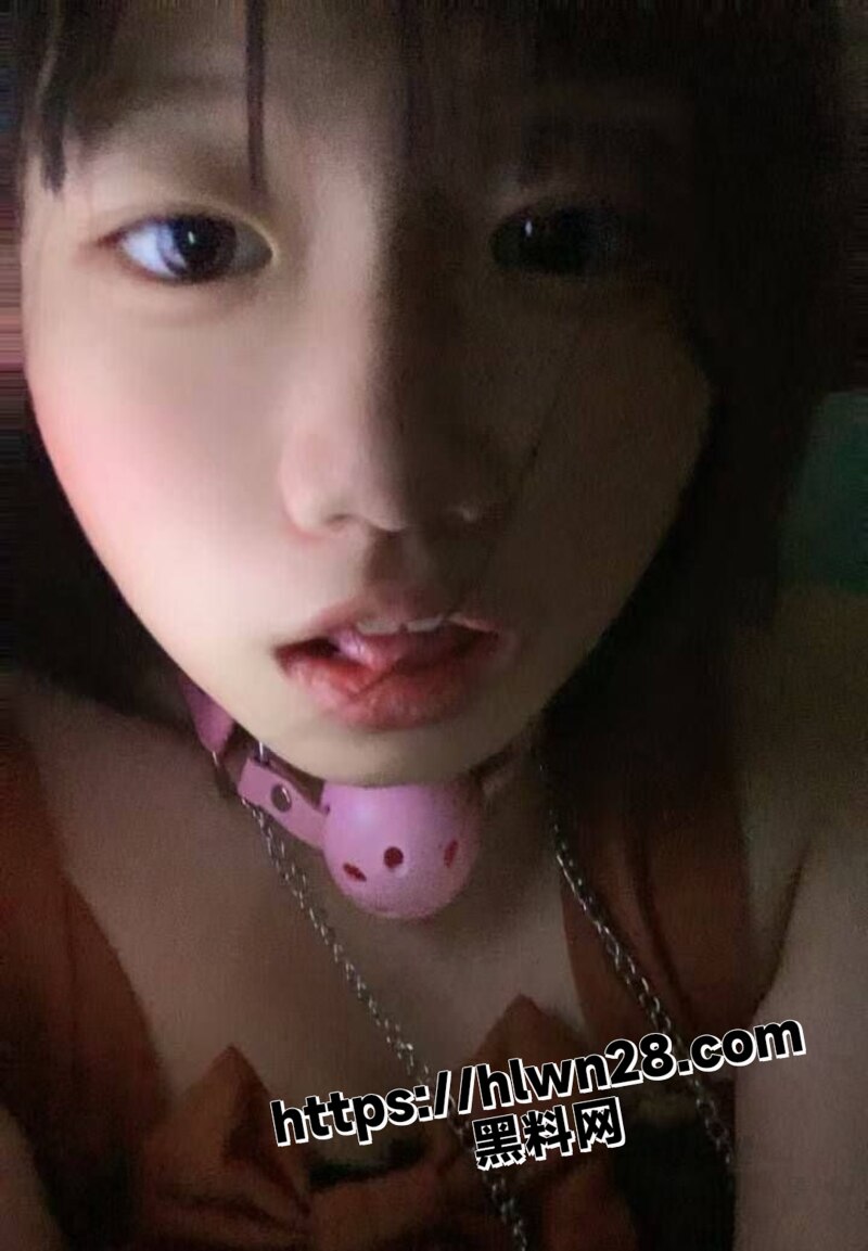 天津宝坻反差学妹 王珊珊 大量裸聊私拍曝光 小小年纪玩的却是异常的花 奶子比心网上裸聊求操！