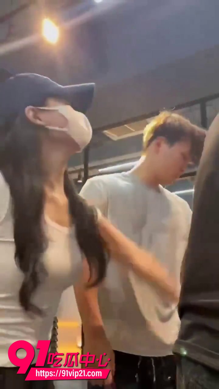 哥们脚踏两只船被找上门4