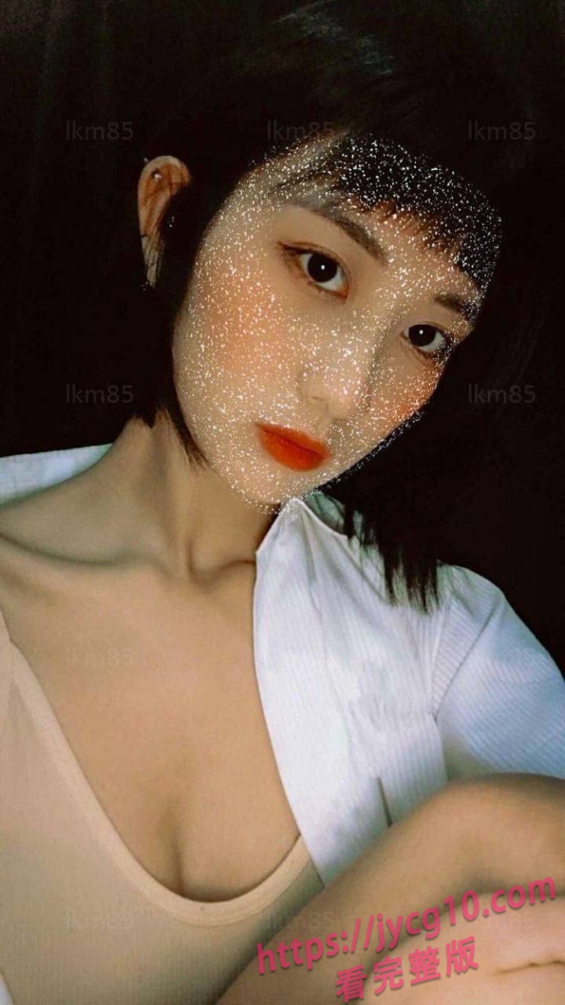 亚洲小姐线上选拔疑点重重 清纯女主被引导脱衣互动 配图4