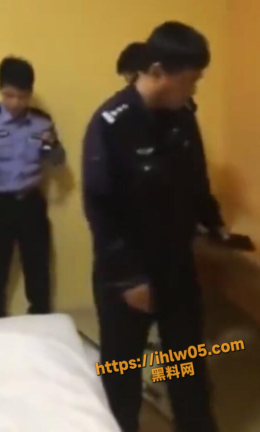 这下玩大了 酒店嫖娼被抓 女子还在辩解我们是朋友关系！