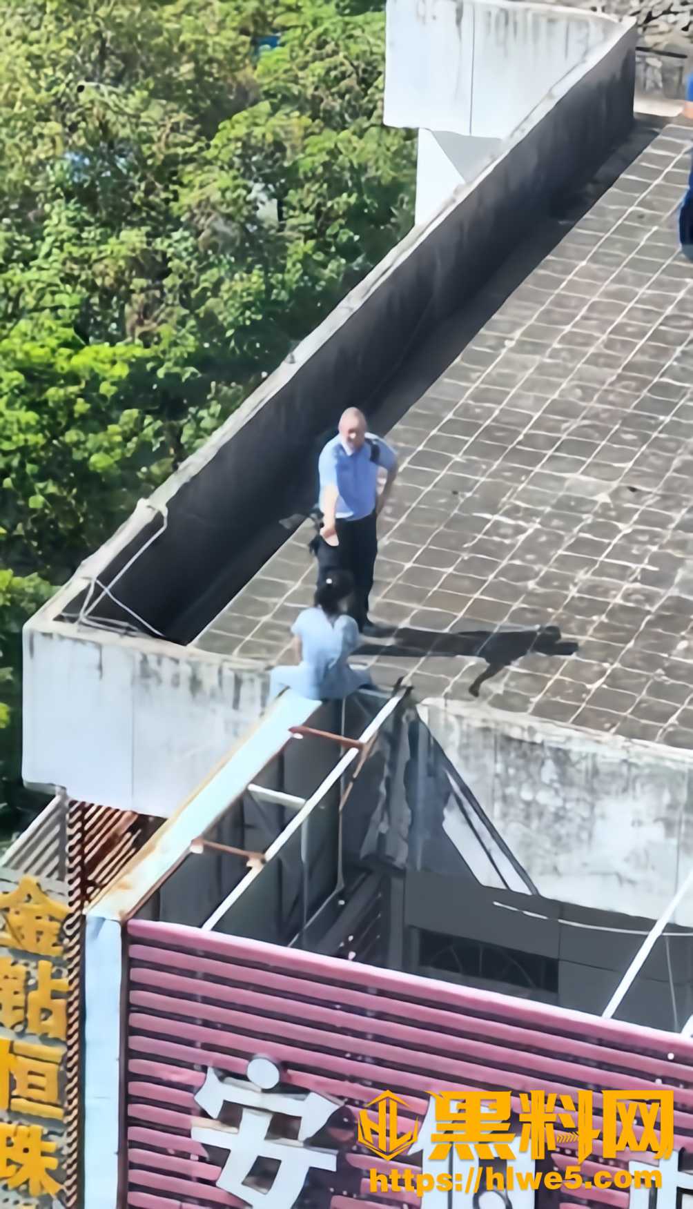 黑料正能量 浙江乐清 神秘小仙女跳楼轻生 警察消防员高空生死营救