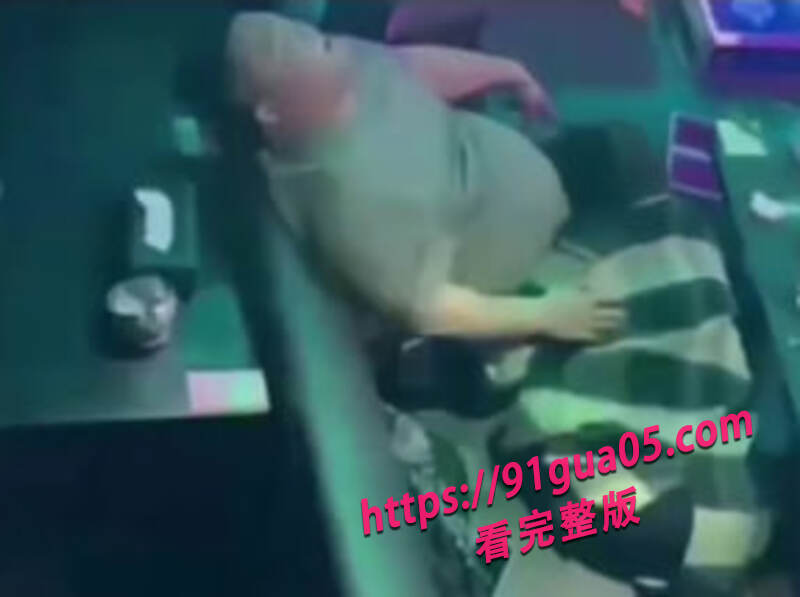 美少女酒吧疯狂性爱05