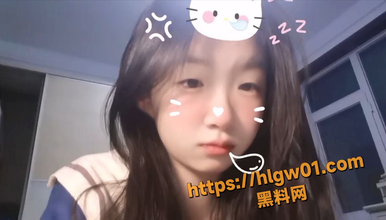 独家爆料 江苏盐城 眼镜母狗 陈欣雯 在线发骚 奶子挺翘抠逼拍视频勾引金主