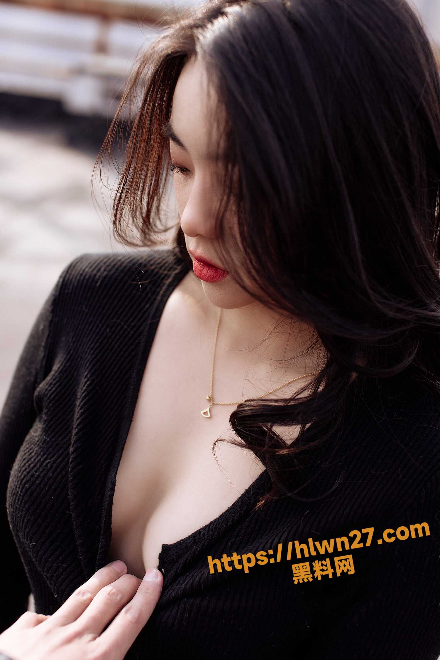 走唯美路线的色影大咖阿立 女体艺术私拍 极品身材全裸女模天台做爱潜规则 高清组图！