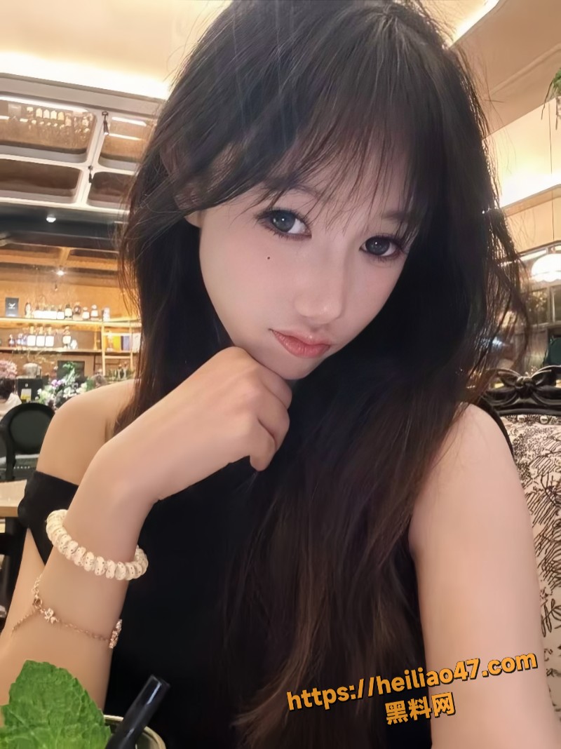 西安极品美女 赵一菲 被男友调教随意拍摄 露脸口交骚逼玩弄 母狗属性尽显！