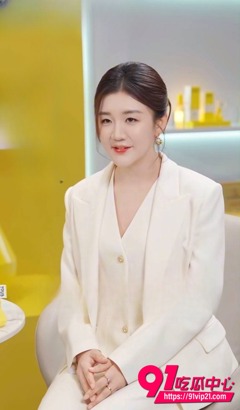 王楚钦睡女志愿者51