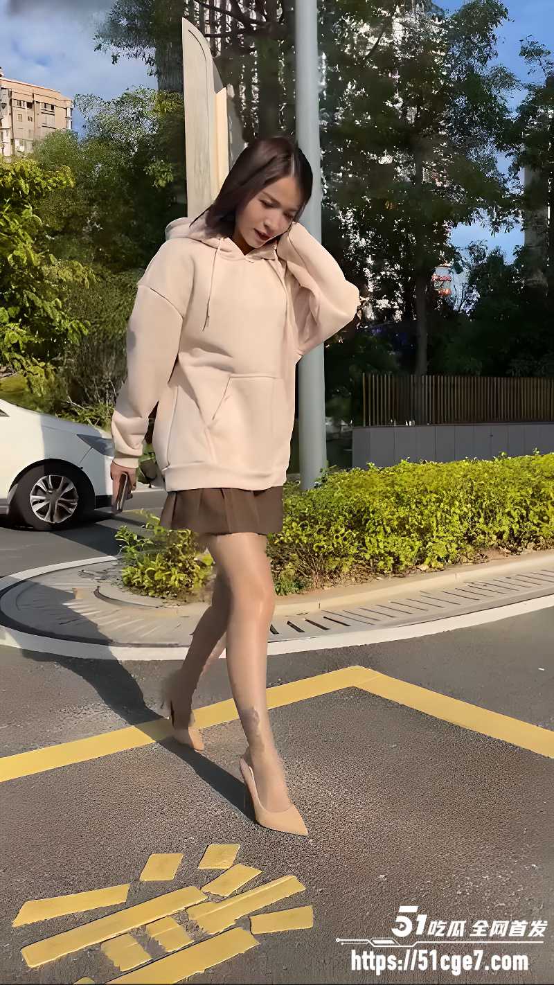抖音网红柒柒最新福利视频 1