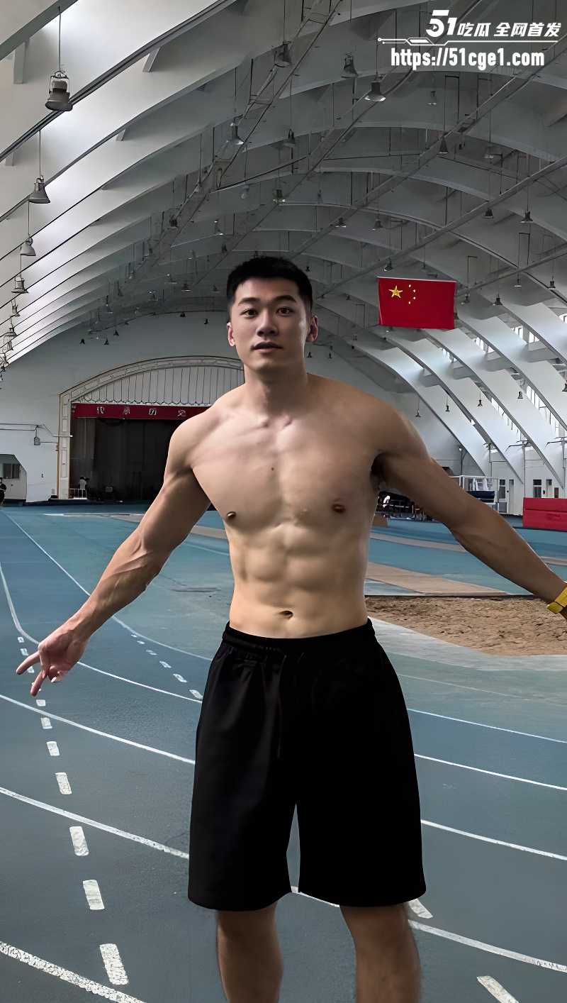 1米9体育生性爱视频01