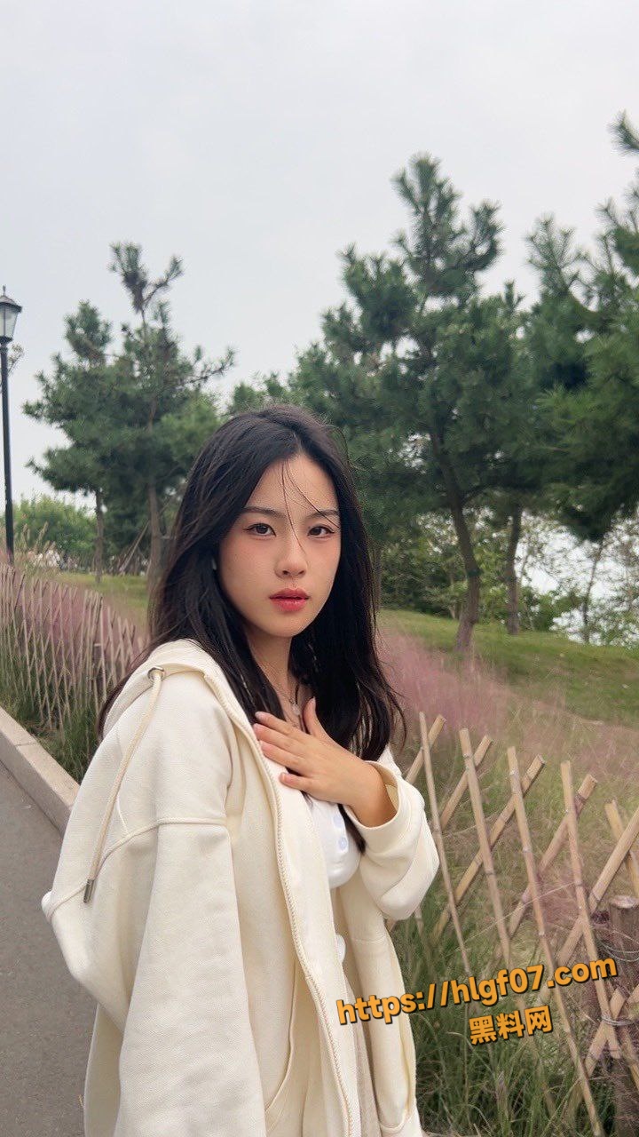 高颜值骚货女友 林小霏 性爱视频流出 禁欲高冷御姐卧室跪舔 巨乳摇晃求鸡巴暴力中出 骚穴喷潮！