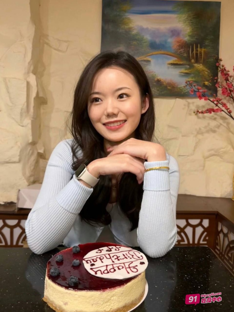 武汉美女王辛晨和男友露脸激战！女上位骑乘疯狂榨精~ 配图6