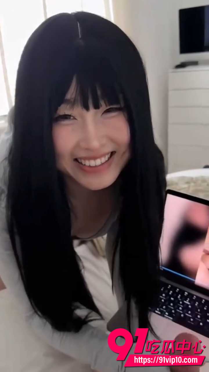 推特网黄噗噗pupu新作 周末直发美女床上饥渴缠绵 室友难忍直接开干