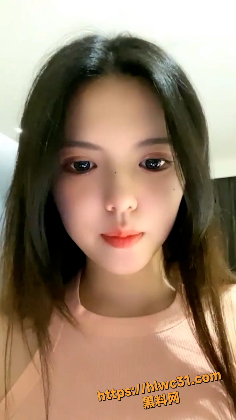 高颜值御姐 小辰吾妮 大尺度私密直播录屏流出 跪坐揉胸挑逗超诱惑