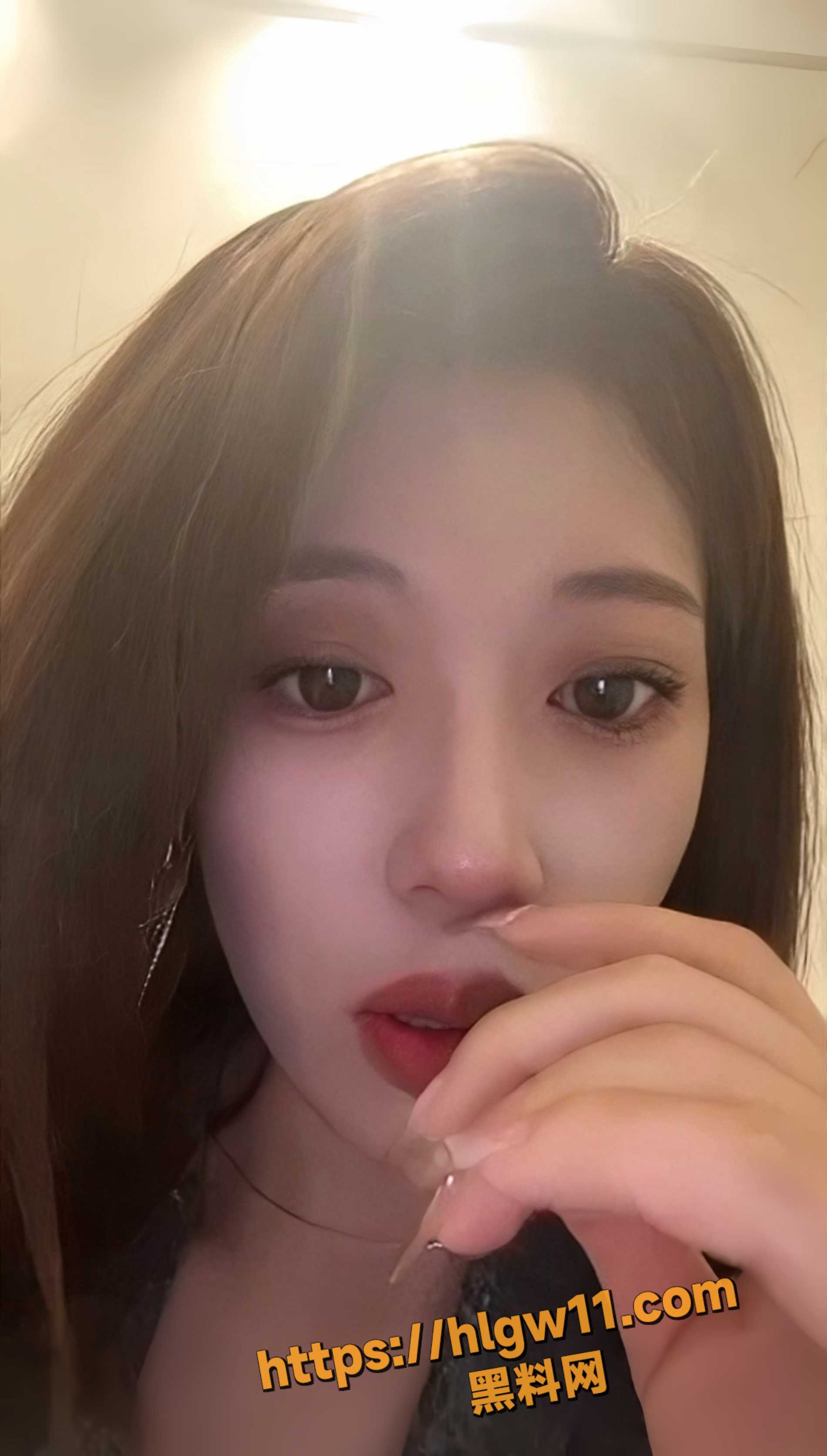 独家爆料 山东临沂少妇 张燕 背着老公酒店约炮 性感情趣装诱惑 道具自慰口交样样精通！