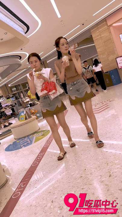 KFC街拍抄底9 KFC街拍抄底9