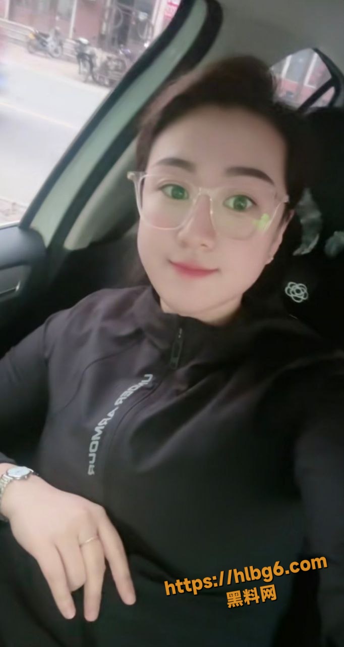 黑龙江宝清媚黑骚鸡爱多人运动 骚丈母娘真空黑丝勾引女婿 趁老婆不在家大胆开操！