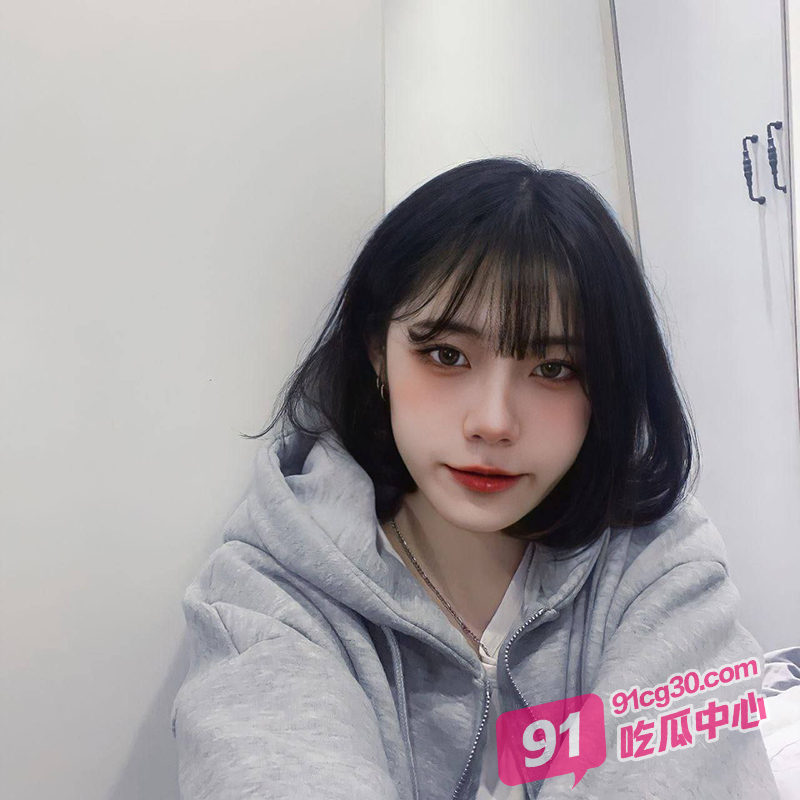 安徽反差学生妹张子仪居家自慰泄密流出 值得包养玩玩撸管必备！