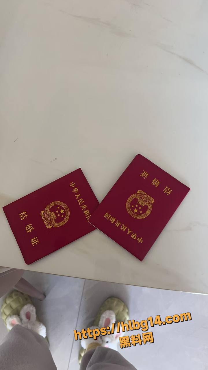 独家爆料 杭州高颜已婚白领 王佳琪 喜欢偷情约炮骚得不行 大尺度假阳具自慰视频流出！