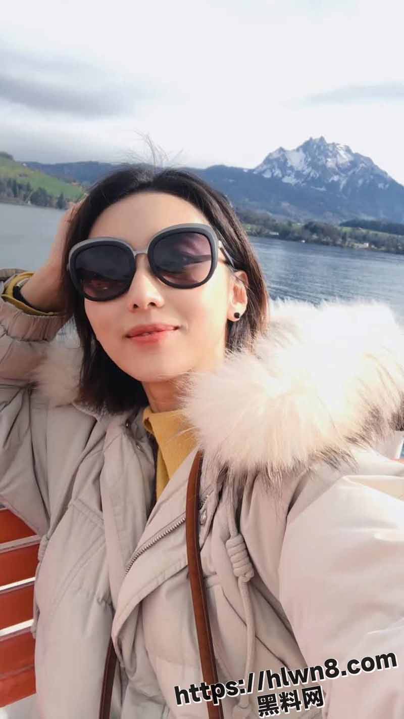 北大高材生 白幼瘦性感反差婊 白天是乖学生 晚上是小母狗 主动掰穴被中出内射！