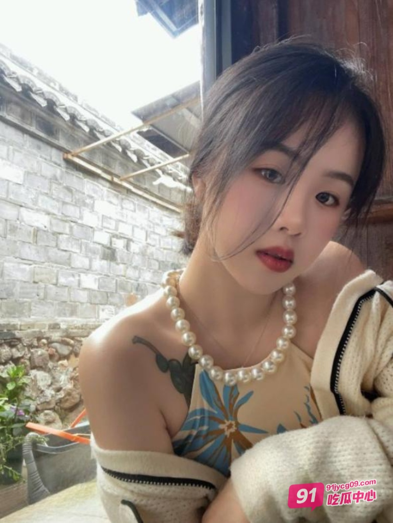 河北沧州大学女辅导员开房内幕 出轨小鲜肉黑丝服务干柴烈火! 配图2