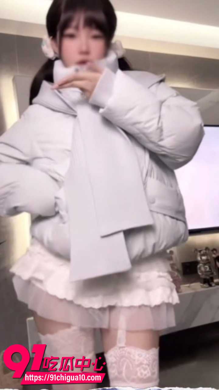 极品福利姬小仙云儿全裸热舞扭腰翘臀 红白蕾丝透视露毛嫩穴 奶子乱颤骚劲爆表超诱人