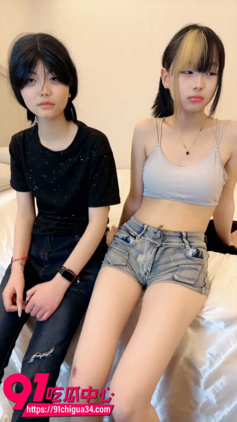 18岁精神小妹带着好闺蜜一起伺候社会大哥2 18岁精神小妹带着好闺蜜一起伺候社会大哥2