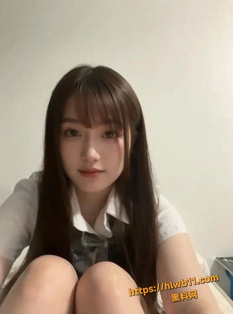 日本可爱素人美女 紫薇 全裸露脸无修正自慰 巨乳肥臀娇喘高潮浪叫骚到无下限！