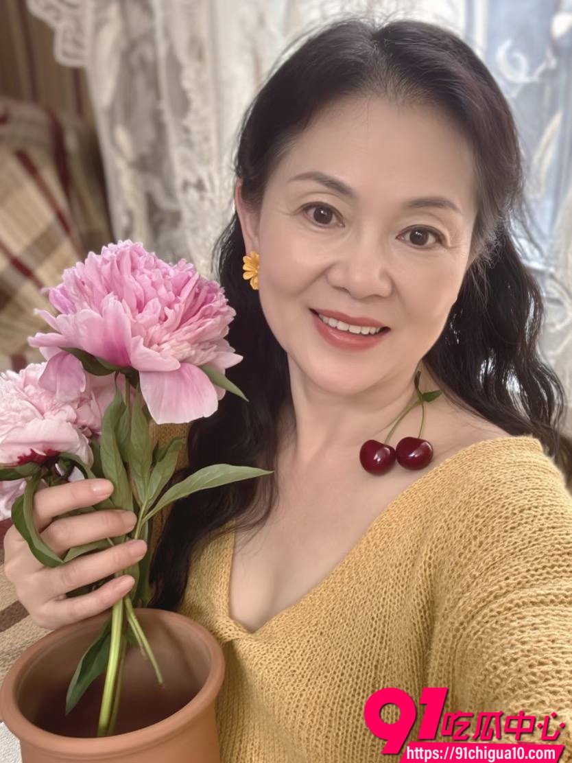 寂寞寡妇和年轻小伙性爱2 寂寞寡妇和年轻小伙性爱2