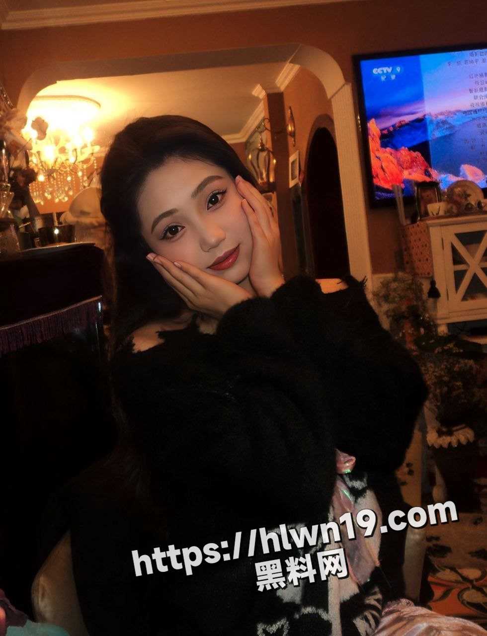 现代音乐学院母狗门事件震惊曝光 大三舞蹈系高颜值气质学姐 乔烨 背男友与金主约炮被爆光引全校热传！