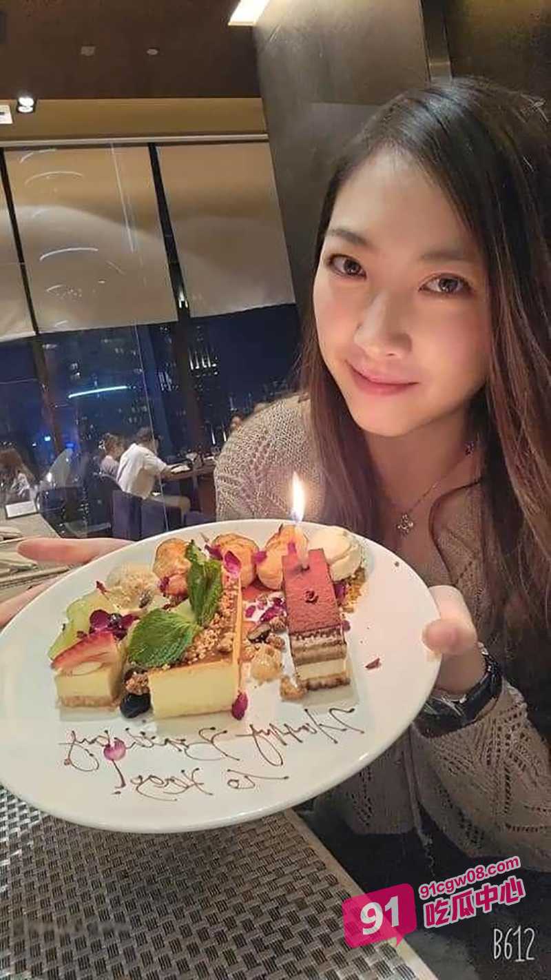 极品野模李欣韵生日福利 约男友大秀做爱技术 带着乳夹被疯狂打桩输出~ 配图