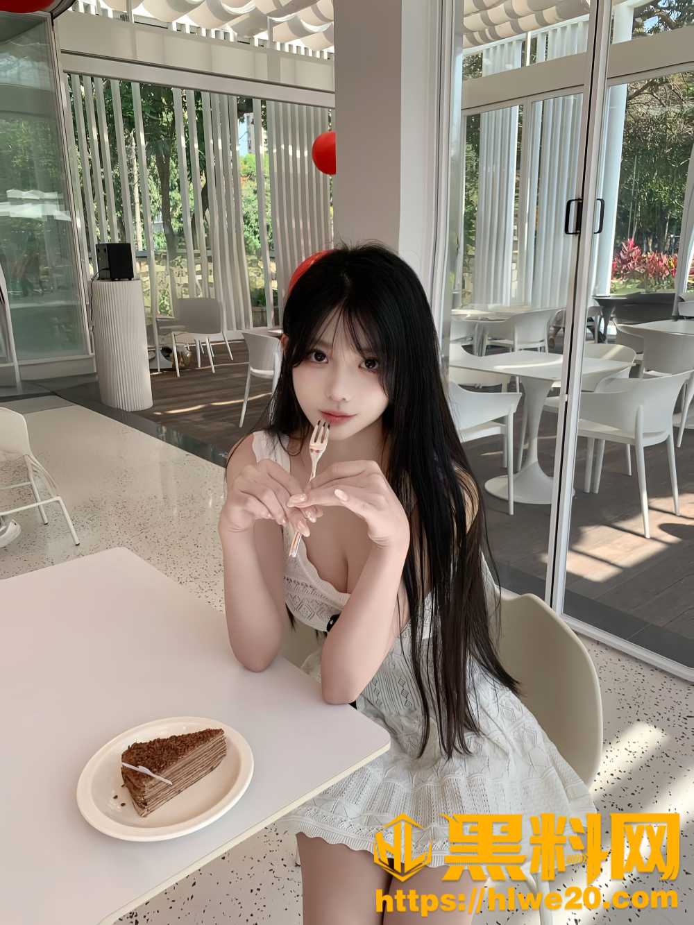 逍遥房东俏房客18-19章 刘明智斗黑帮匪徒 救下美女警官 配图