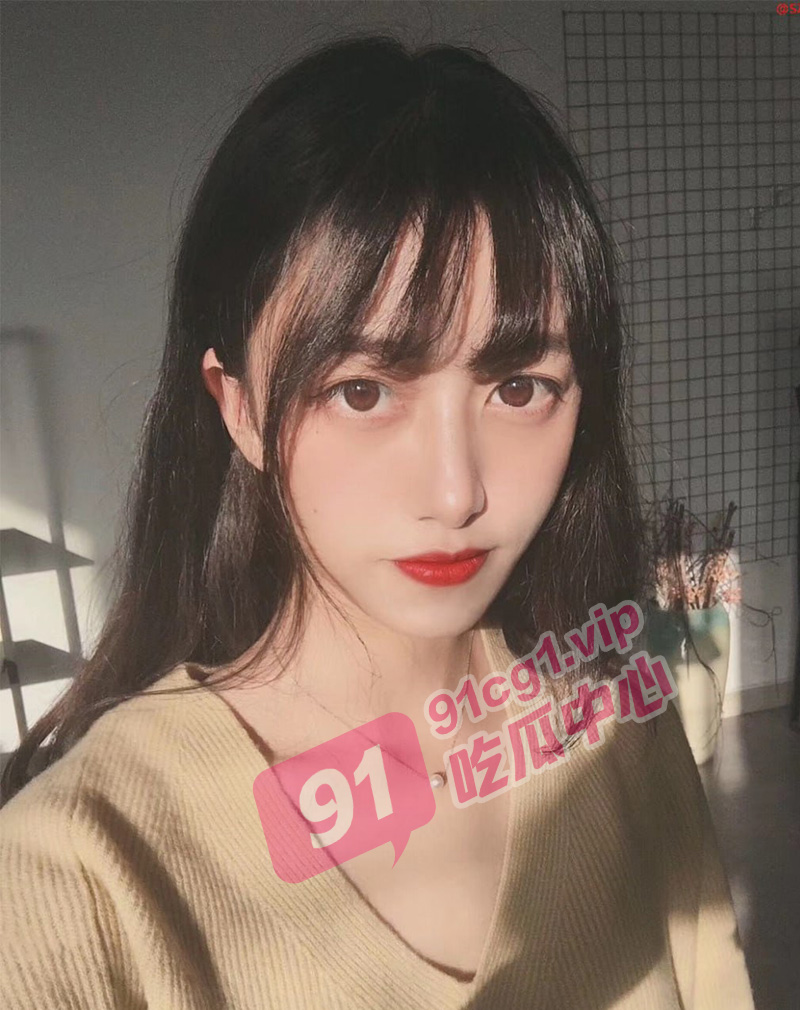 惠州女学生周慧 网恋奔现倔强高冷不让拍脸 这能依着你？