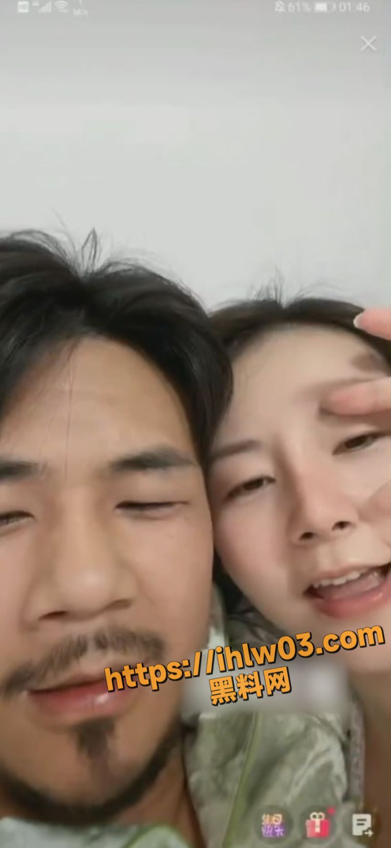 抖音绿帽奴直播闪现老婆的大奶 风韵犹存的极品奶子相当让人着迷！全网疯求6秒原视频！