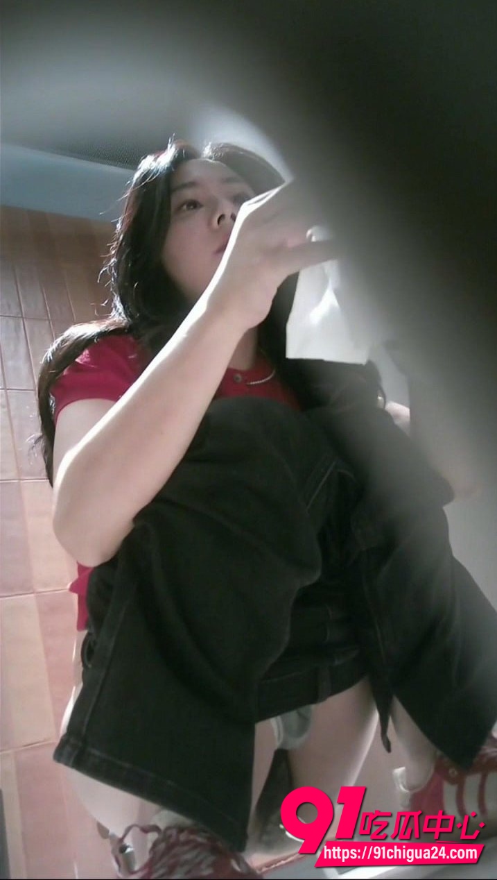 偷拍酒吧女厕2 偷拍酒吧女厕2